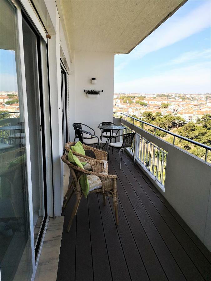 Superb View Over Cascais And The Ocean, With Wonderful Balcony Exterior photo